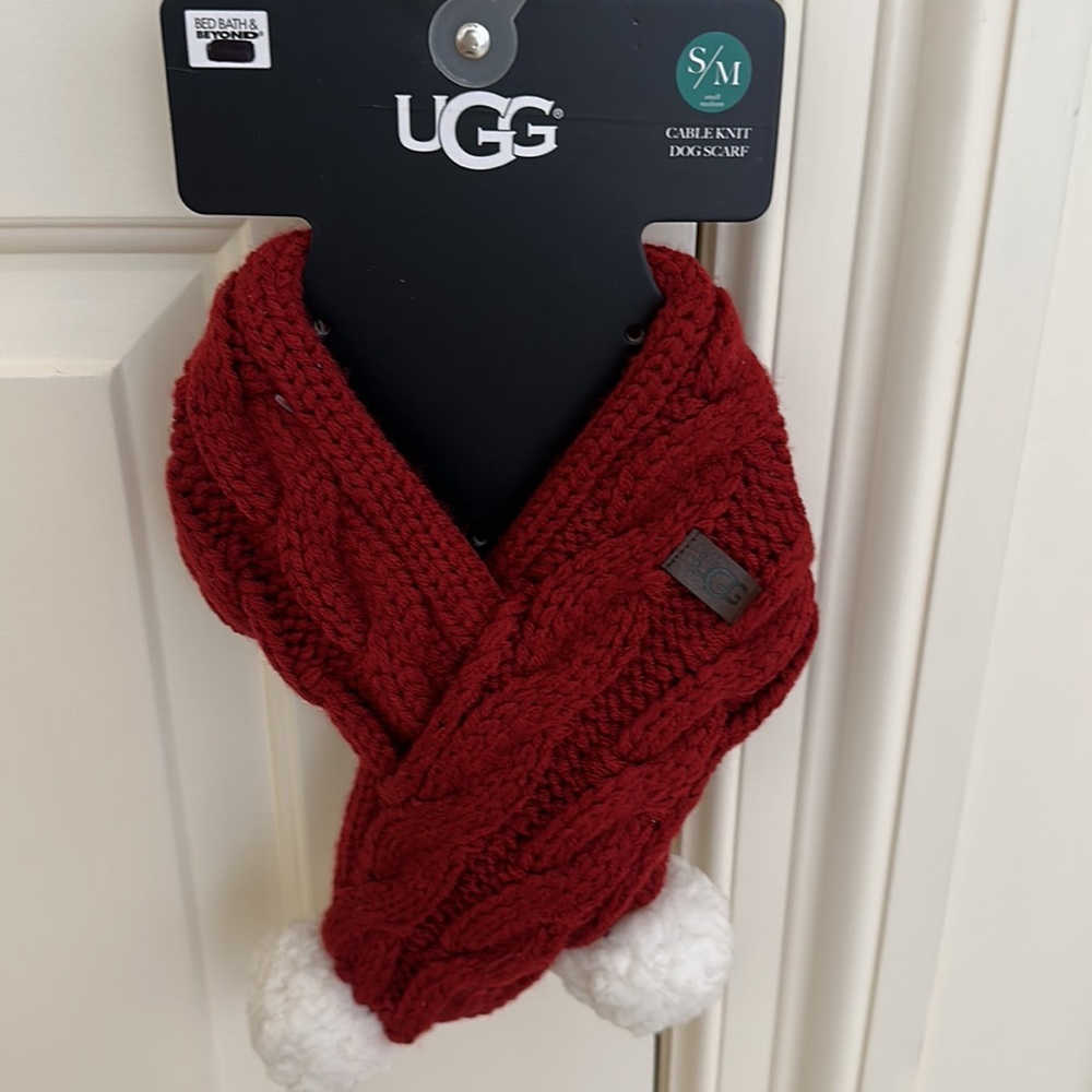 NWT UGG Cable Knit Pet Scarf